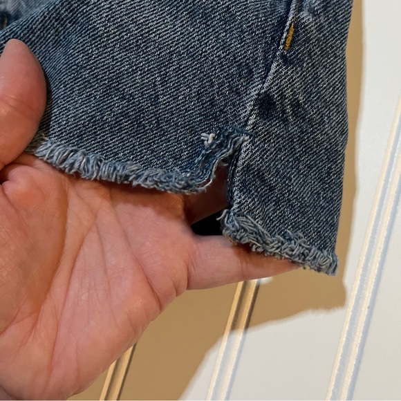 PacSun High Rise Relaxed Denim Shorts Size 27 Distressed Cutoff Jean Shorts - Picture 4 of 8